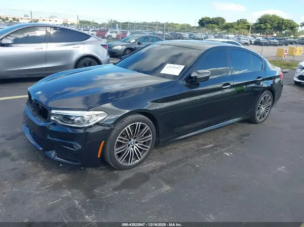 WBAJE5C36HG915394 2017 BMW 5ER - Image 2
