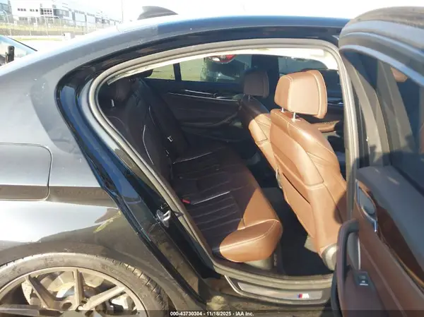 WBAJE5C37HG478246 2017 BMW 5ER - Image 8