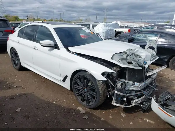 WBAJE5C37HG913864 2017 BMW 5ER - Image 1
