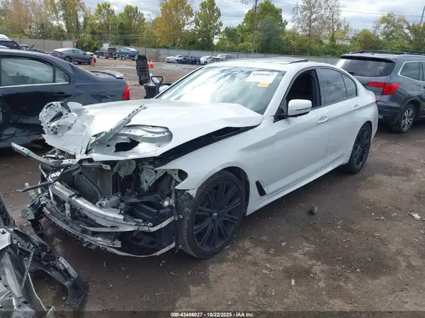 WBAJE5C37HG913864 2017 BMW 5ER - Image 2