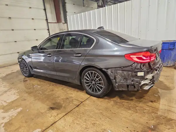 WBAJE5C37HG916621 2017 BMW 5ER - Image 2