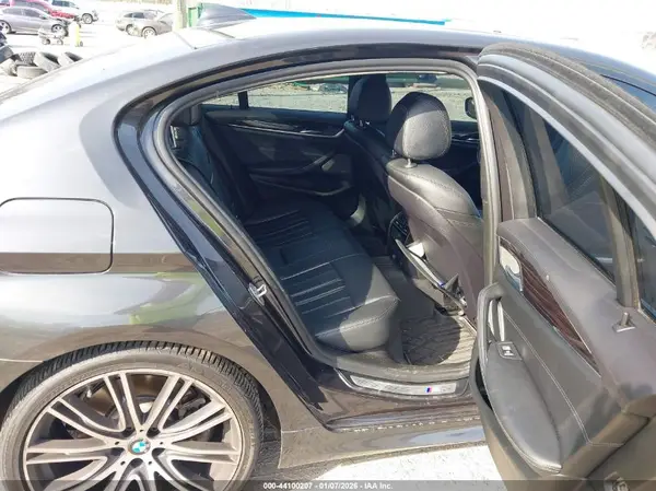 WBAJE5C37HG917462 2017 BMW 5ER - Image 8