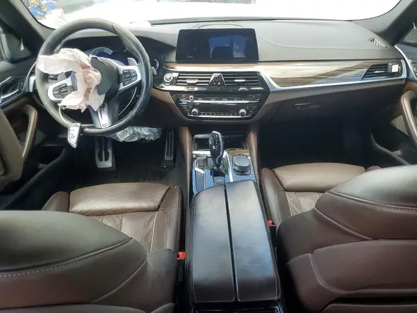 WBAJE5C38HG915879 2017 BMW 5ER - Image 8