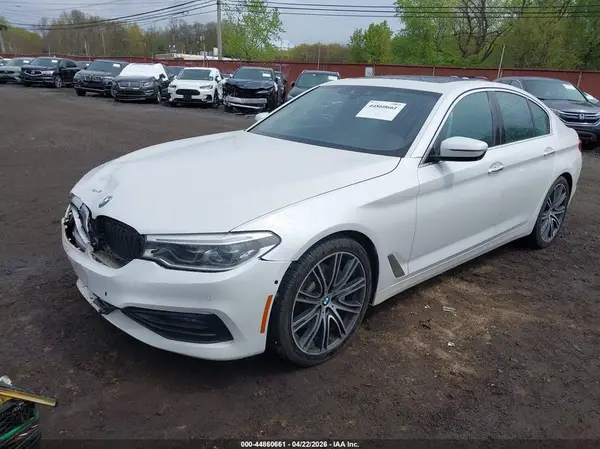 WBAJE5C38HG917034 2017 BMW 5ER - Image 2
