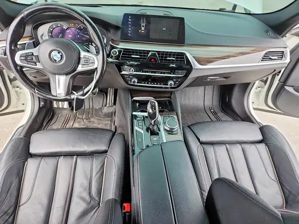 WBAJE5C39HG478216 2017 BMW 5ER - Image 8