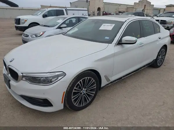WBAJE5C39HG915972 2017 BMW 5ER - Image 2