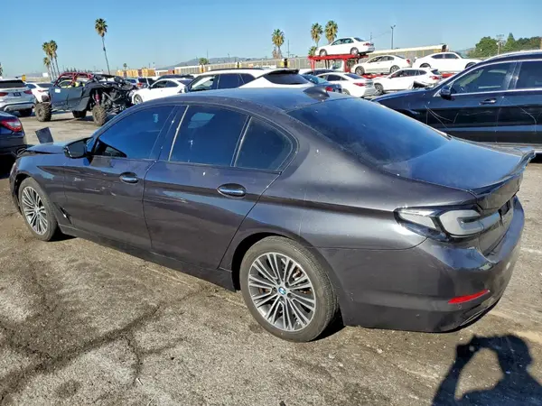 WBAJE5C39HWA92212 2017 BMW 5ER - Image 2