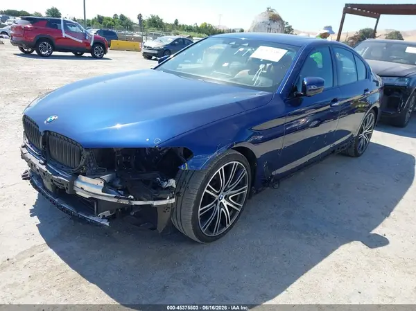 WBAJE5C50JG918069 2018 BMW 5ER - Image 2