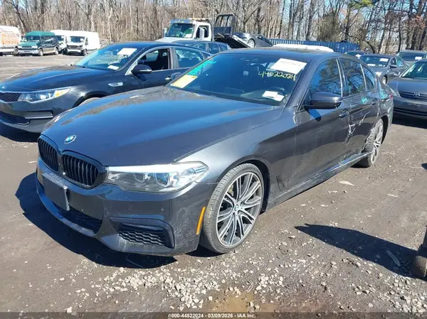 WBAJE5C50JG918637 2018 BMW 5ER - Image 2