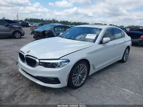 WBAJE5C50JWA96432 2018 BMW 5ER - Image 2