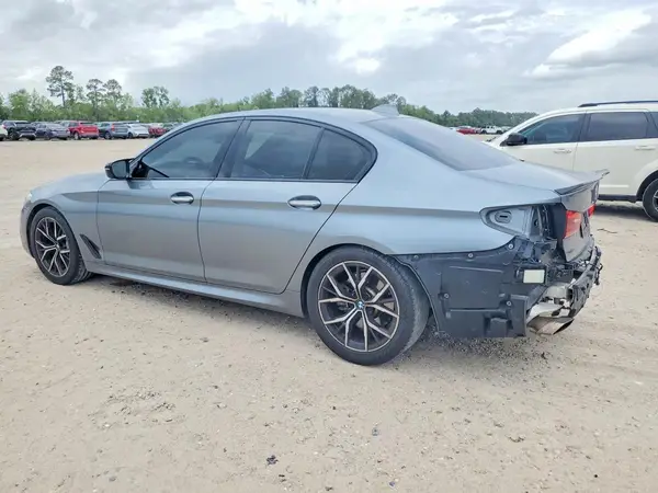 WBAJE5C50JWA97659 2018 BMW 5ER - Image 2