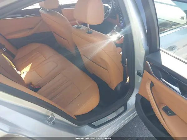 WBAJE5C50JWA98634 2018 BMW 5ER - Image 8