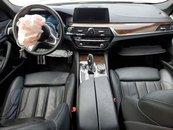 WBAJE5C51JG918369 2018 BMW 5ER - Image 8