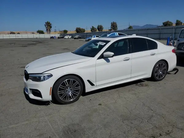 WBAJE5C51JWA93393 2018 BMW 5ER - Image 1