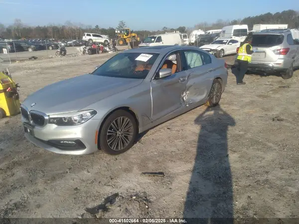 WBAJE5C51JWA98576 2018 BMW 5ER - Image 2
