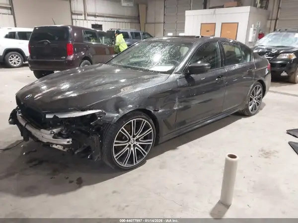 WBAJE5C51KWW16717 2019 BMW 5ER - Image 2