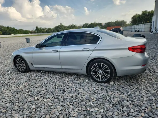 WBAJE5C52JWA94374 2018 BMW 5ER - Image 2