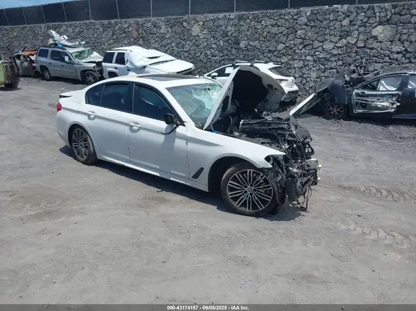 WBAJE5C52KG919922 2019 BMW 5ER - Image 1