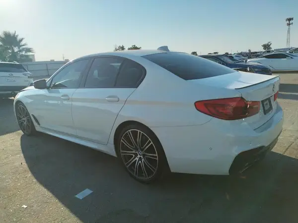 WBAJE5C52KWW18394 2019 BMW 5ER - Image 2