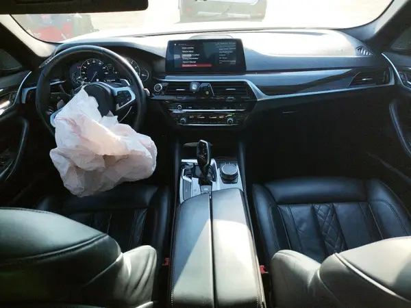 WBAJE5C52KWW18394 2019 BMW 5ER - Image 8