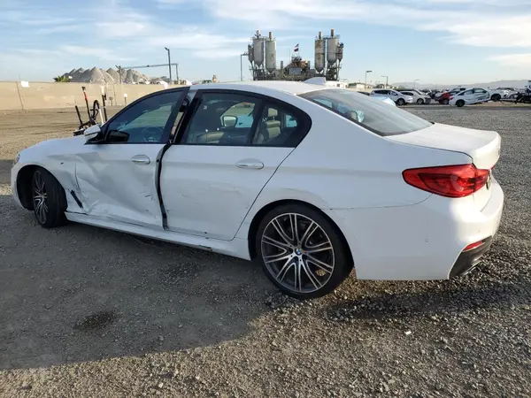 WBAJE5C53JWA92794 2018 BMW 5ER - Image 2
