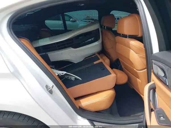 WBAJE5C53JWA96389 2018 BMW 5ER - Image 8