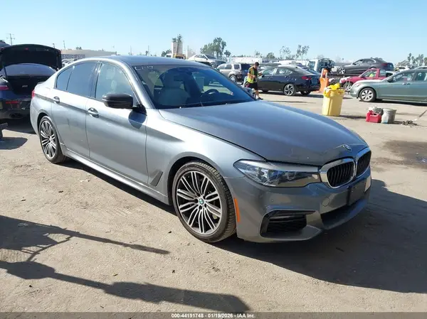 WBAJE5C53KWW31896 2019 BMW 5ER - Image 1