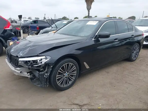WBAJE5C54JG917748 2018 BMW 5ER - Image 2