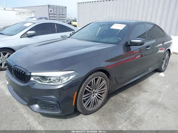 WBAJE5C54JG918768 2018 BMW 5ER - Image 2