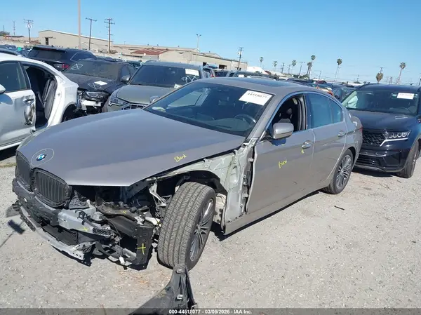 WBAJE5C54JWA97700 2018 BMW 5ER - Image 2