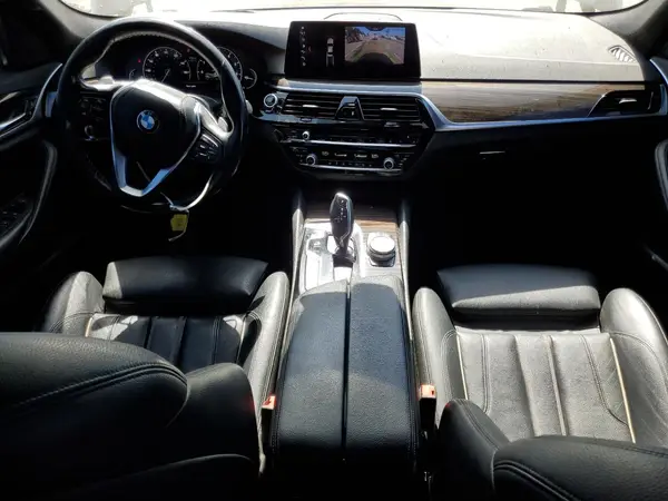 WBAJE5C54KWW12967 2019 BMW 5ER - Image 8