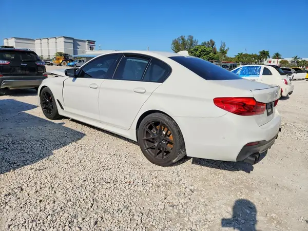 WBAJE5C55KWE66372 2019 BMW 5ER - Image 2