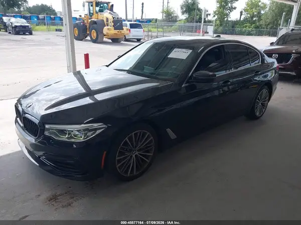 WBAJE5C55KWW16414 2019 BMW 5ER - Image 2