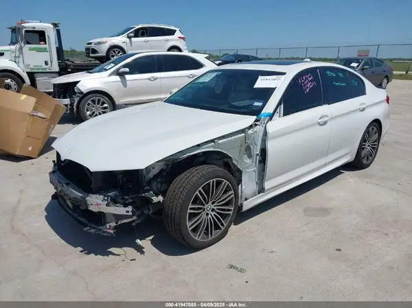 WBAJE5C56KWW20469 2019 BMW 5ER - Image 2