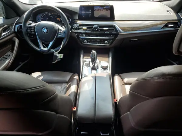 WBAJE5C56KWW26773 2019 BMW 5ER - Image 8