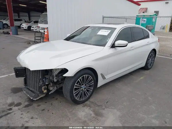 WBAJE5C56KWW28040 2019 BMW 5ER - Image 2