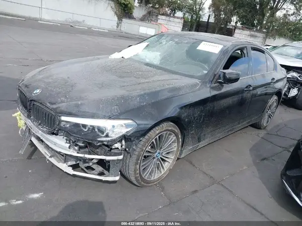 WBAJE5C57JG917744 2018 BMW 5ER - Image 2