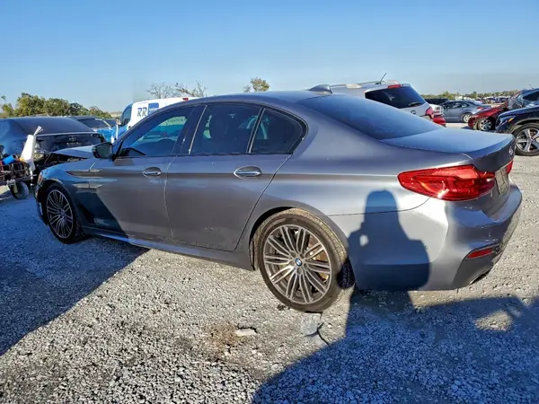 WBAJE5C57JG917985 2018 BMW 5ER - Image 2
