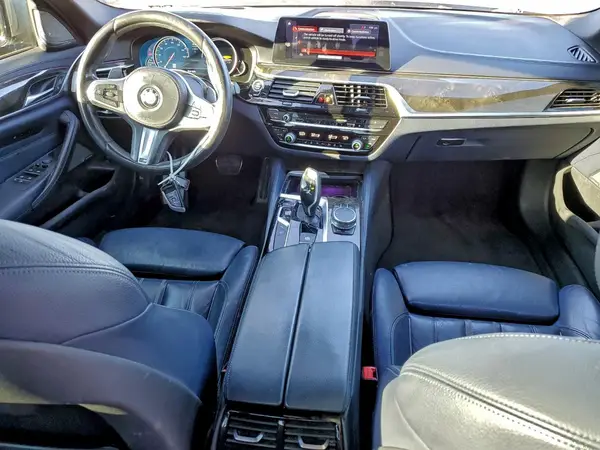 WBAJE5C57JG917985 2018 BMW 5ER - Image 8