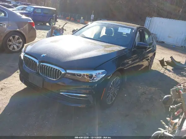 WBAJE5C57KWW20948 2019 BMW 5ER - Image 2