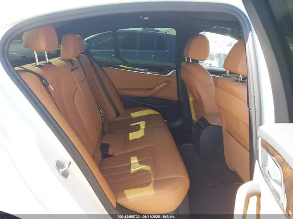 WBAJE5C57KWW42920 2019 BMW 5ER - Image 8