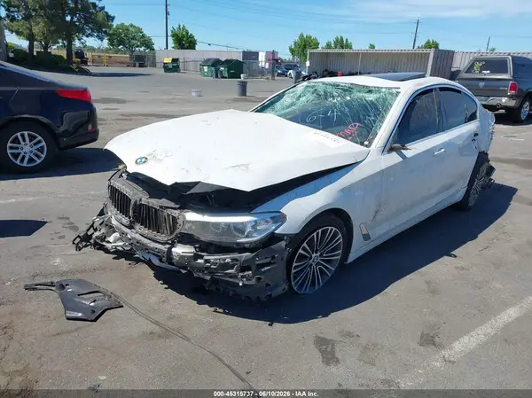 WBAJE5C58JG918403 2018 BMW 5ER - Image 2