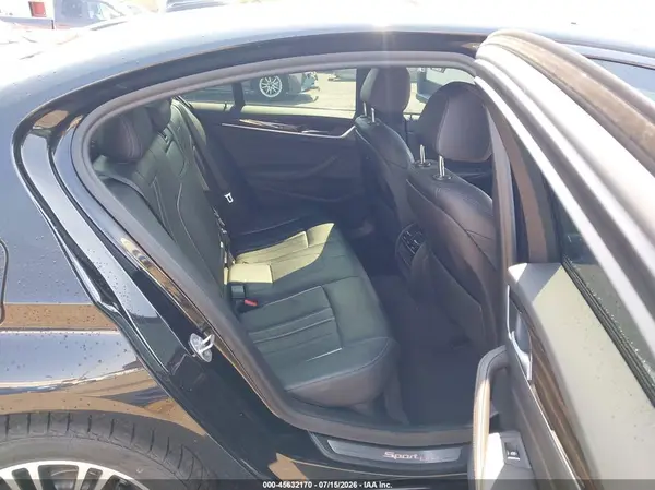 WBAJE5C58KWW40156 2019 BMW 5ER - Image 8