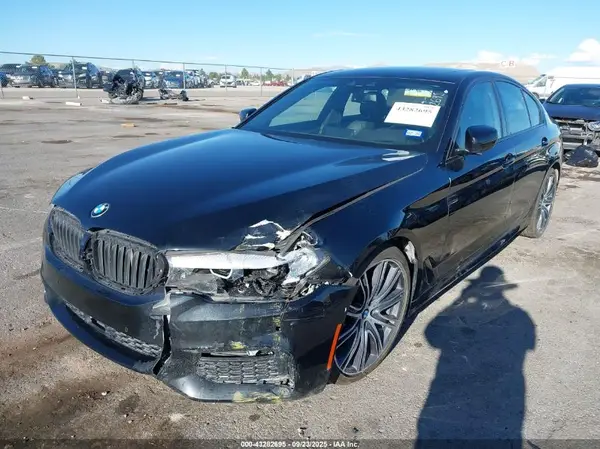 WBAJE5C59KWE66214 2019 BMW 5ER - Image 2