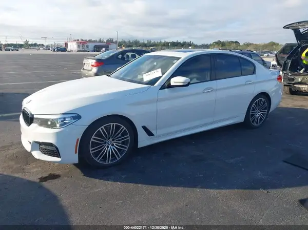 WBAJE5C5XJG917897 2018 BMW 5ER - Image 2