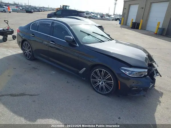 WBAJE7C30HG887944 2017 BMW 5ER - Image 1