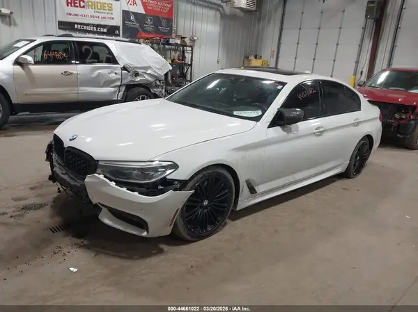 WBAJE7C30HG888043 2017 BMW 5ER - Image 2