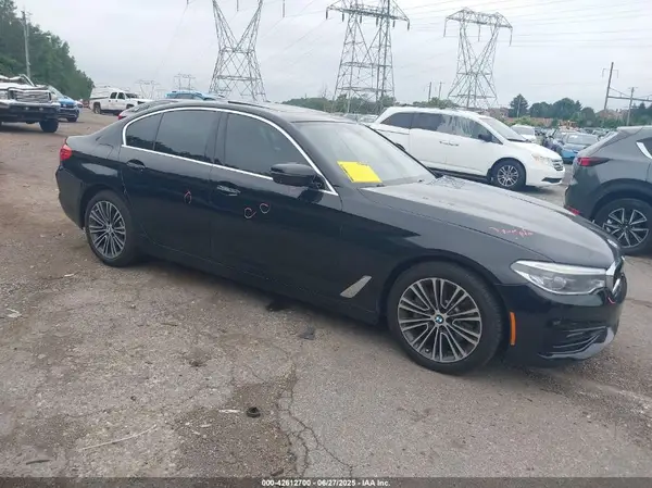 WBAJE7C30HG888818 2017 BMW 5ER - Image 1