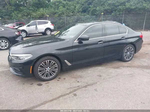 WBAJE7C30HG888818 2017 BMW 5ER - Image 2