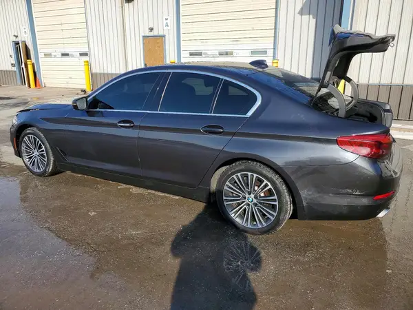 WBAJE7C30HG889810 2017 BMW 5ER - Image 2